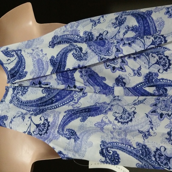 Sleeveless Top - Picture 3 of 4